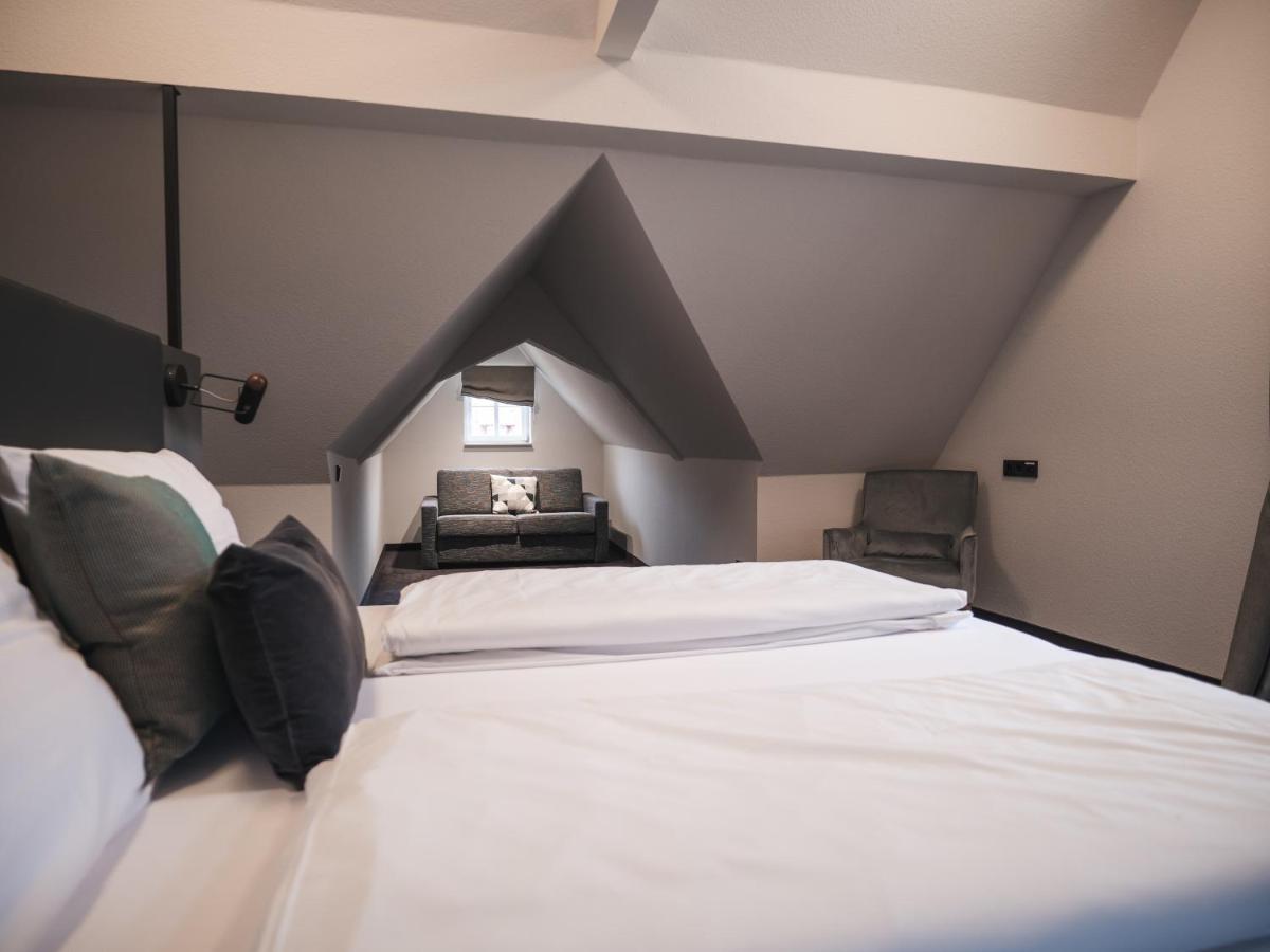 Steinhaus 1718 Hotel Budingen Bagian luar foto